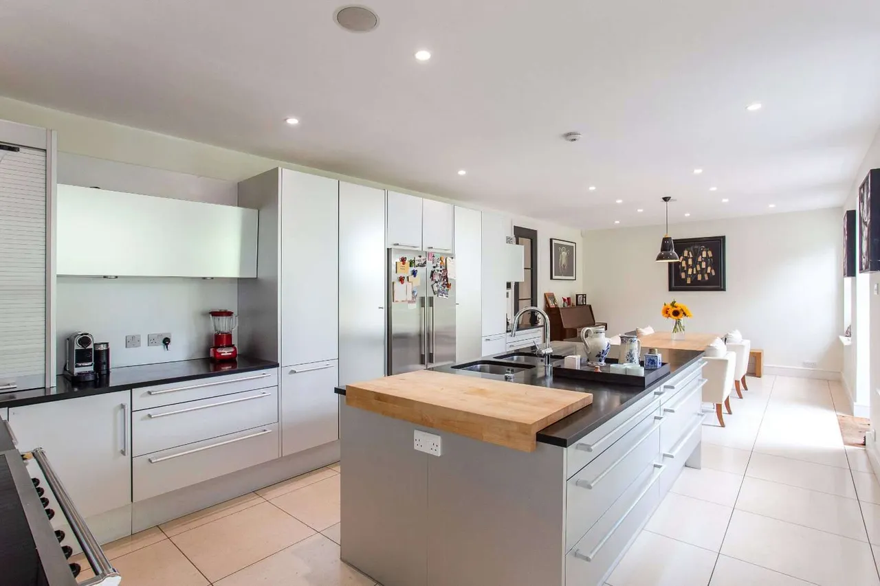 The Bishops Avenue, London, N2 0AN, photo 8