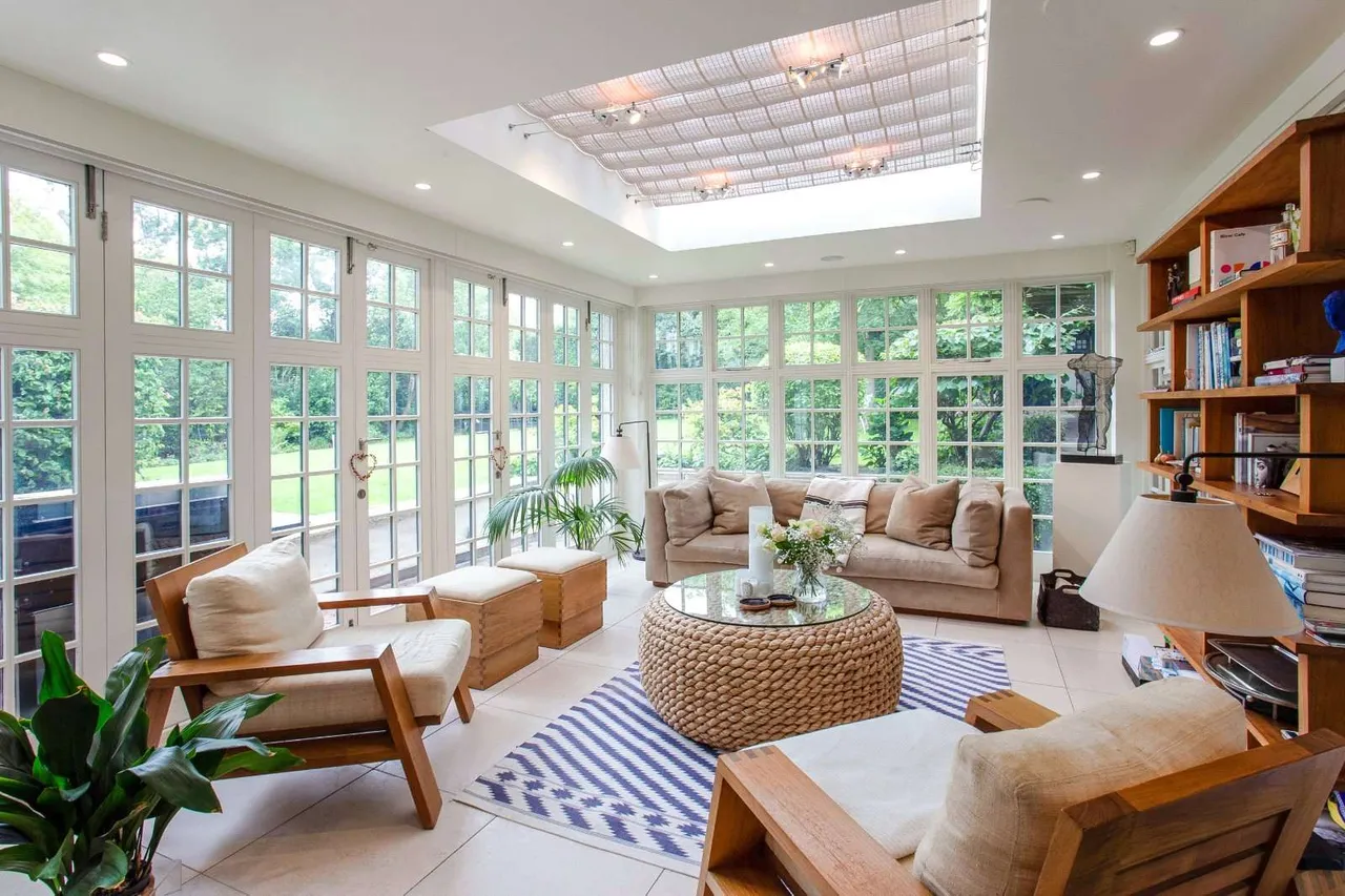 The Bishops Avenue, London, N2 0AN, photo 2