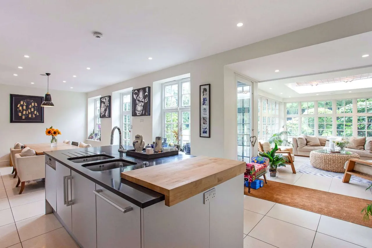 The Bishops Avenue, London, N2 0AN, photo 6