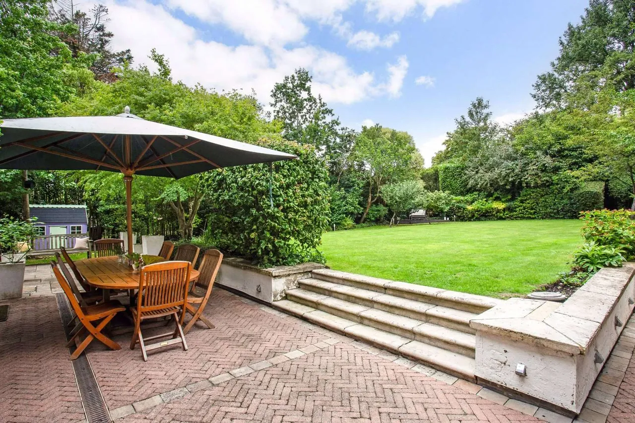The Bishops Avenue, London, N2 0AN, photo 4