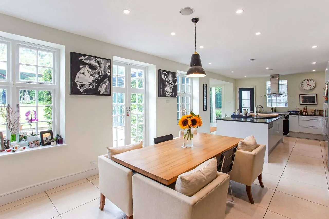 The Bishops Avenue, London, N2 0AN, photo 9