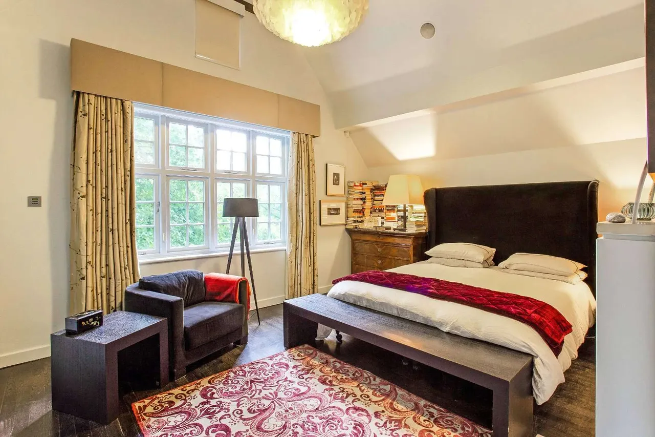 The Bishops Avenue, London, N2 0AN, photo 12