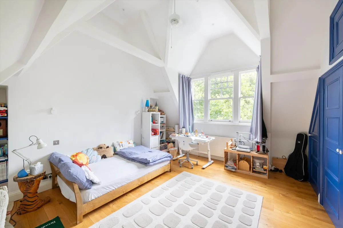 Fitzjohns Avenue, London, NW3, photo 14