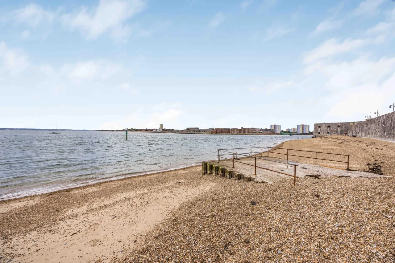 Old Portsmouth, Hampshire, photo 34