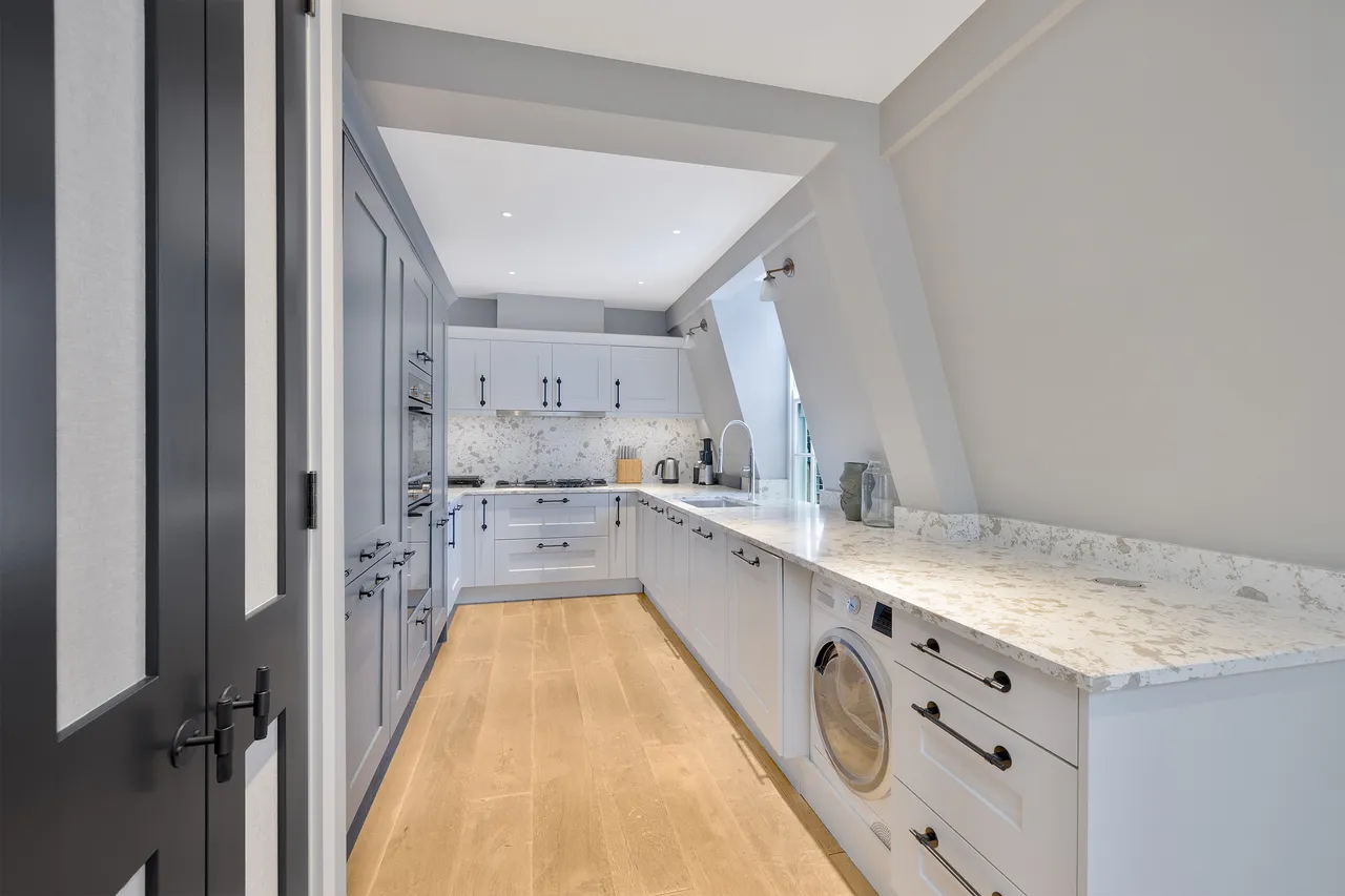 Old Brompton Road, South Kensington, SW5, photo 5