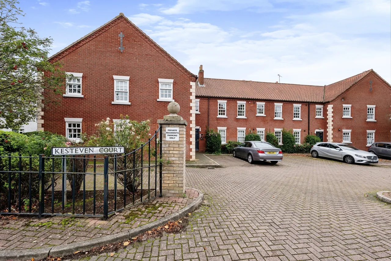 2 bed flat to rent — New Street, GRANTHAM