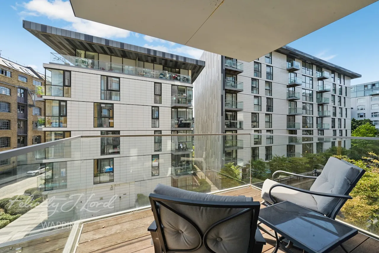 Bridle Mews, London, photo 10