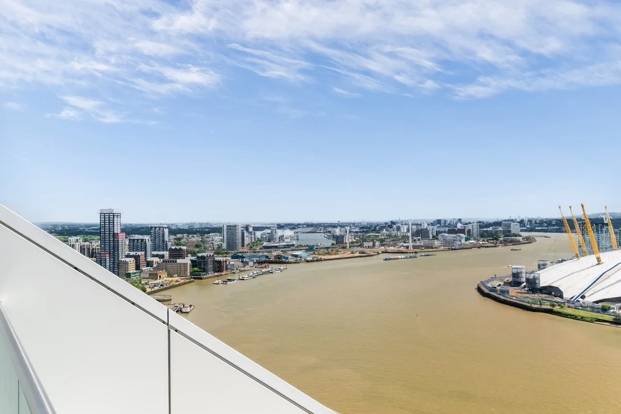 Fairmont Avenue, London, E14, photo 33