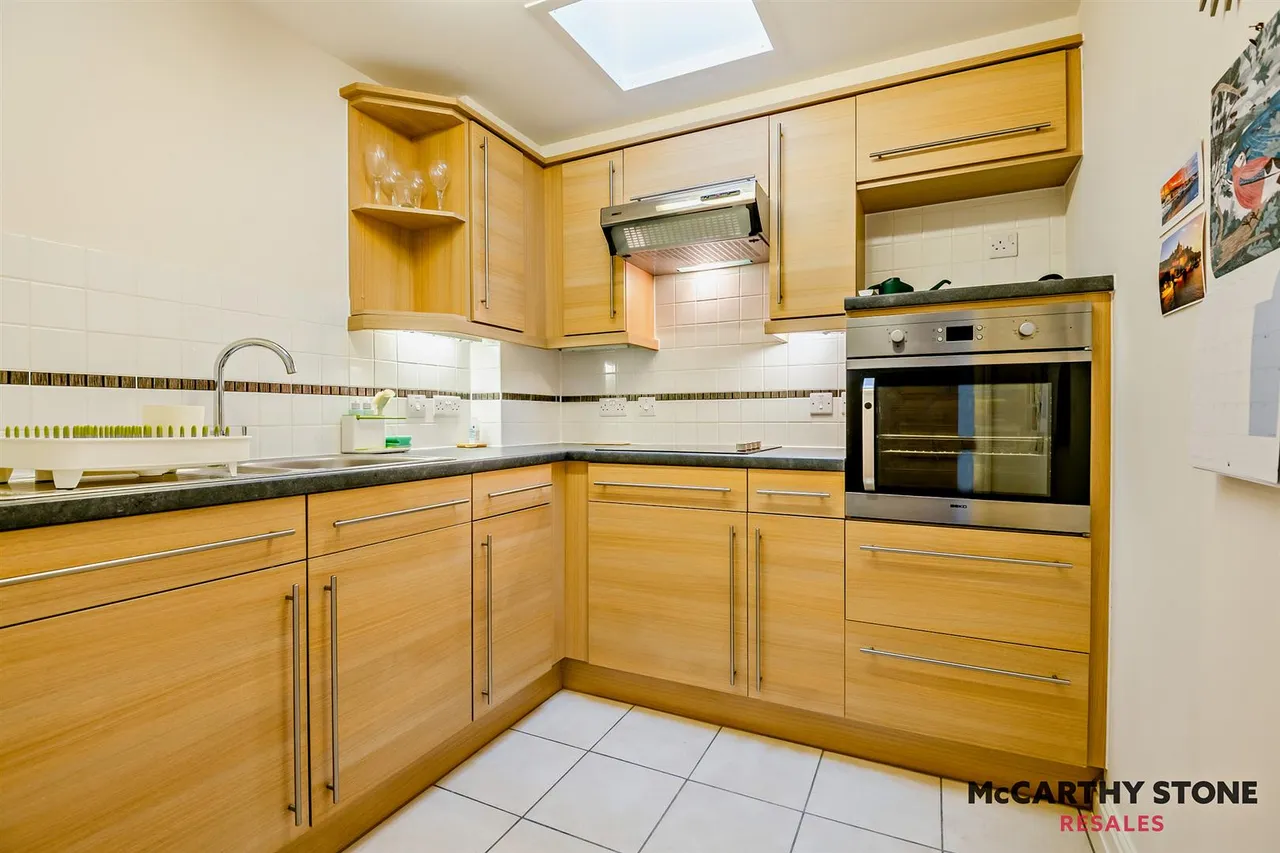 Avenue Road, Lymington, SO41, photo 4