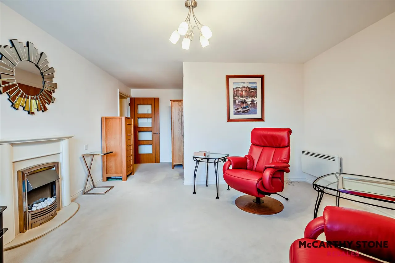Avenue Road, Lymington, SO41, photo 3