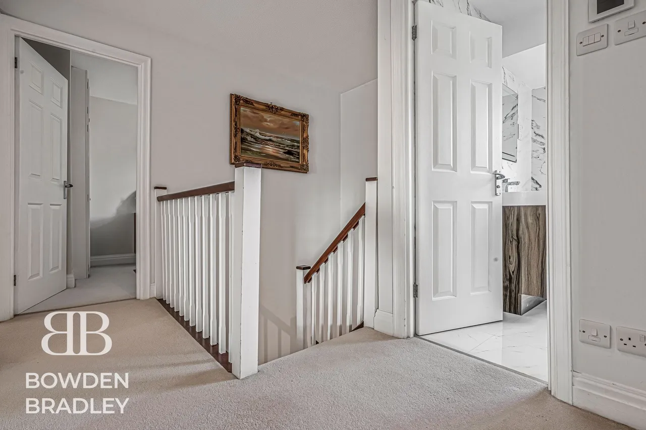 Peel Place, Clayhall, IG5, photo 8