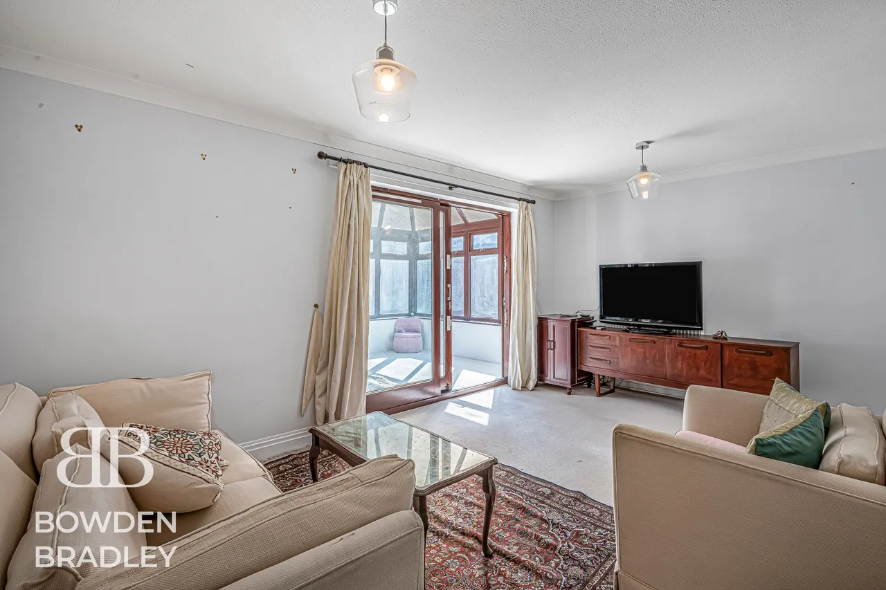 Peel Place, Clayhall, IG5, photo 3