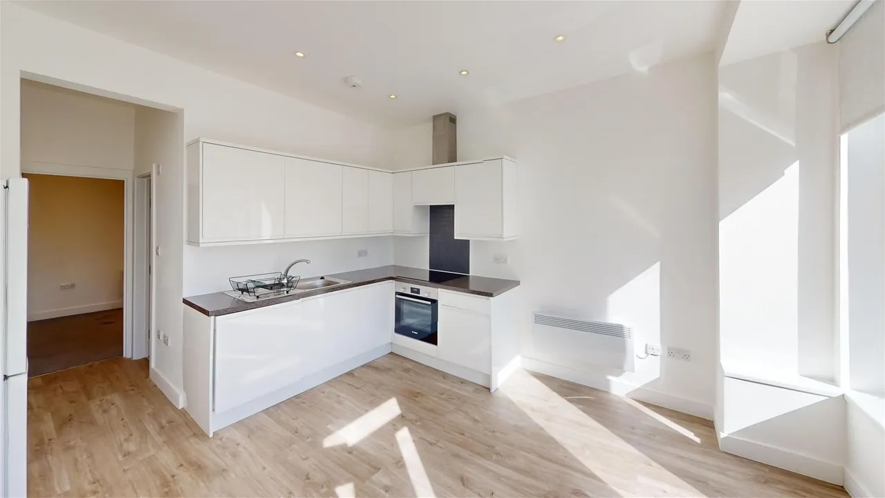 1 bed flat for sale — Brighton Road, Horsham, West Sussex RH13 5BU