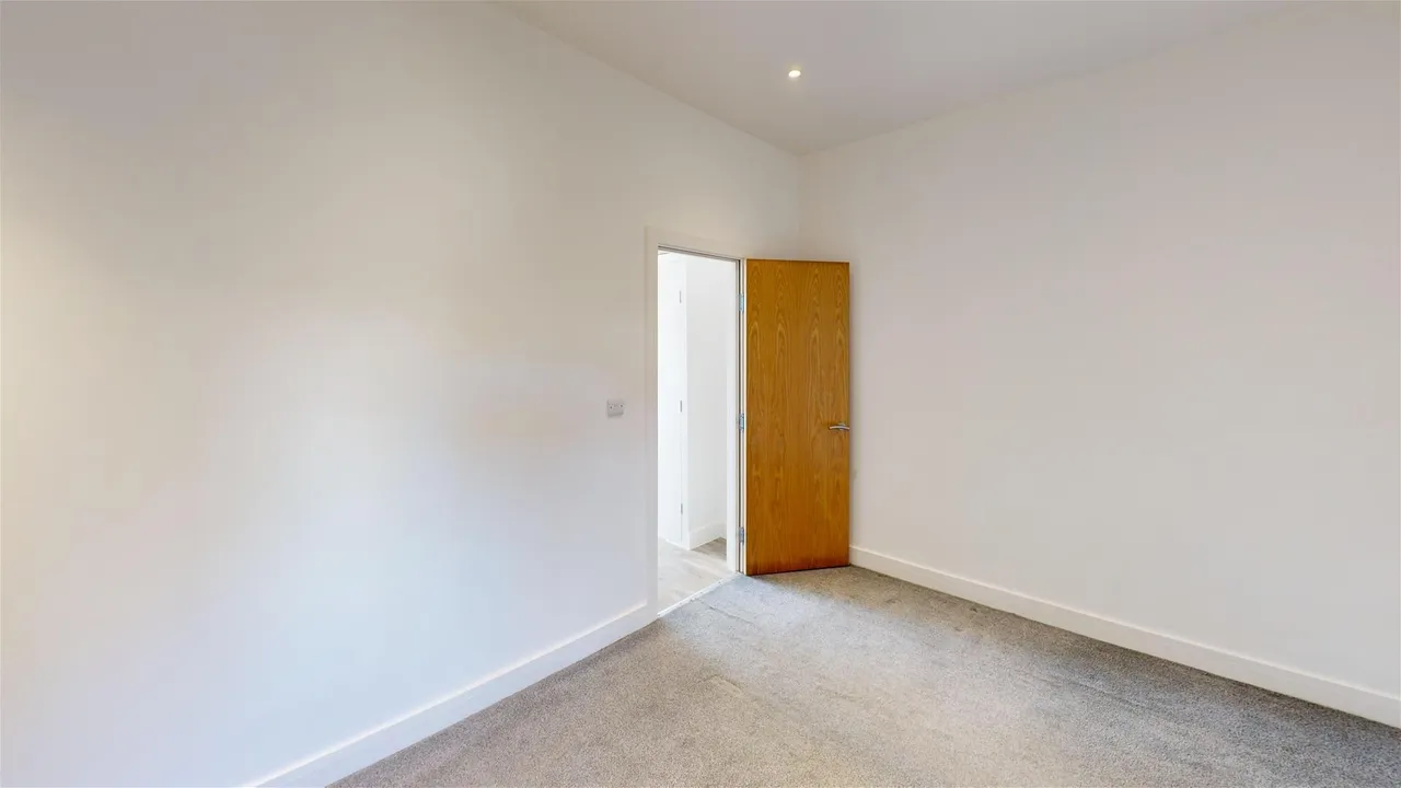 Brighton Road, Horsham, West Sussex RH13 5BU, photo 4