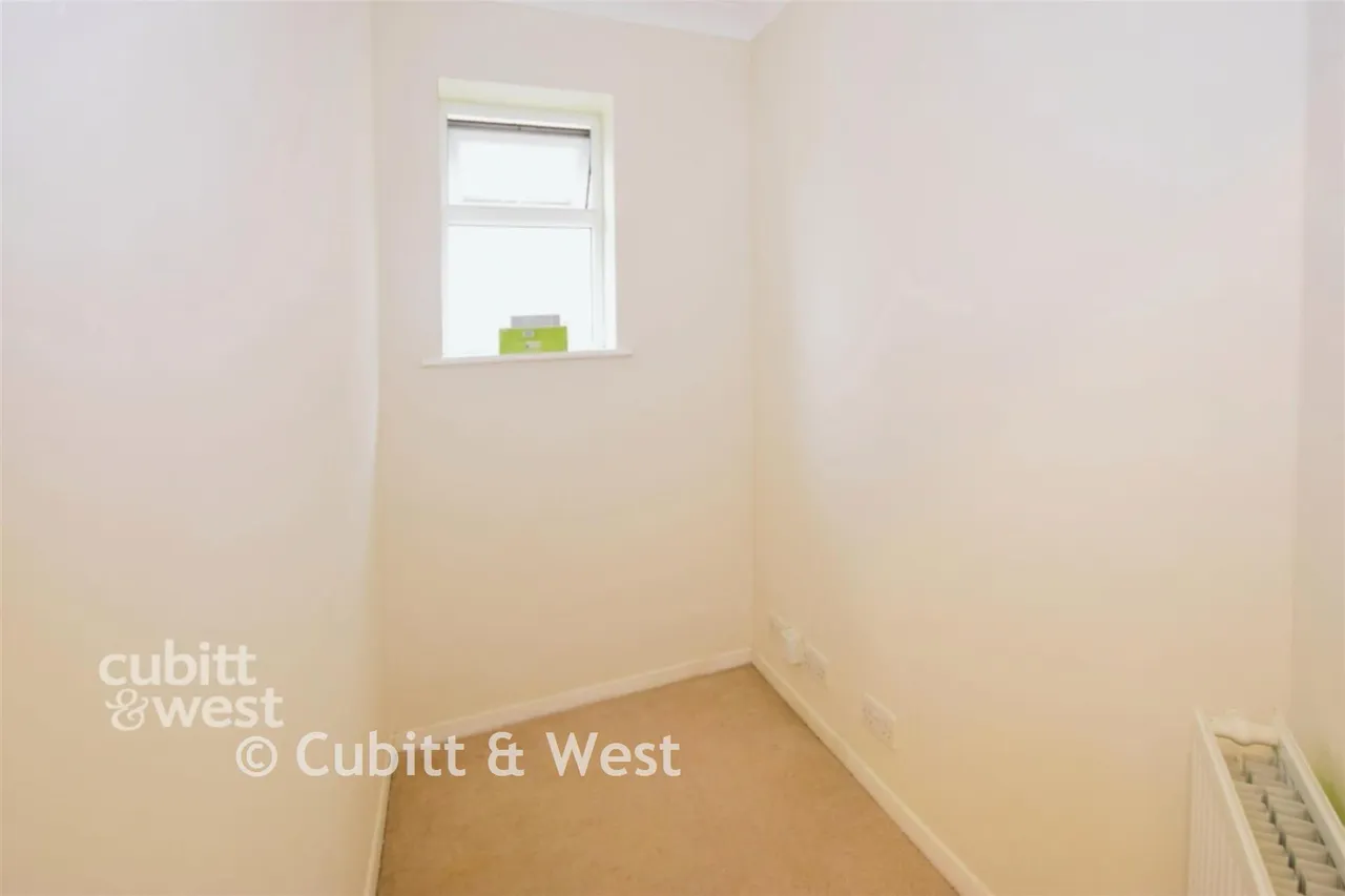 Kingsley Grove, Reigate, RH2, photo 8