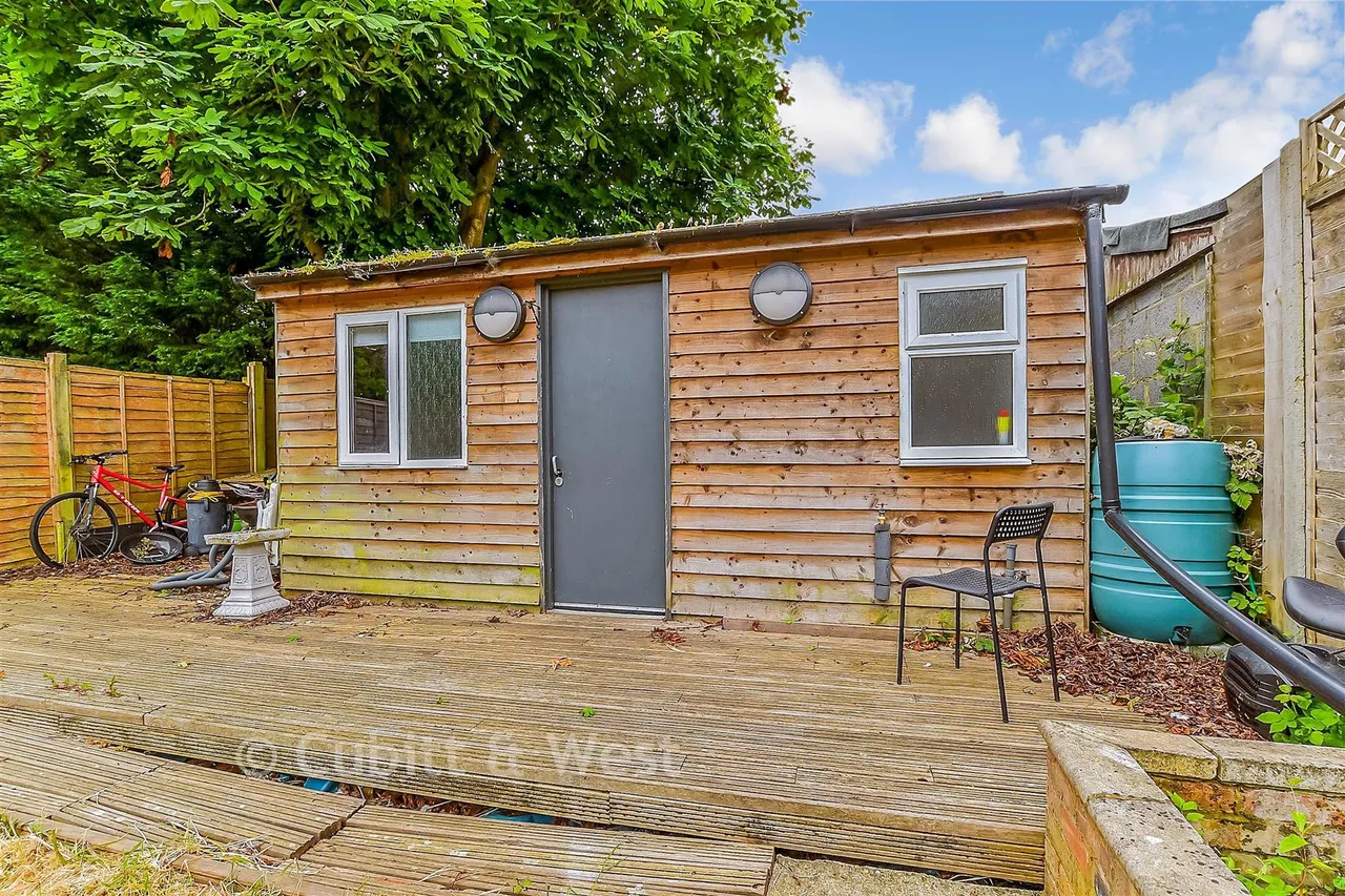 Kingsley Grove, Reigate, RH2, photo 10