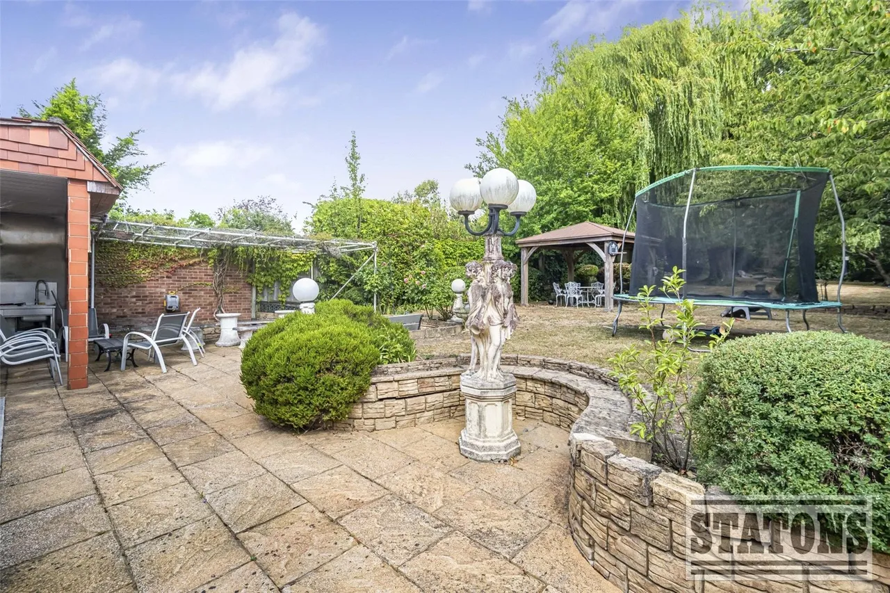Greenbrook Avenue, Hadley Wood, EN4 0LS, photo 18
