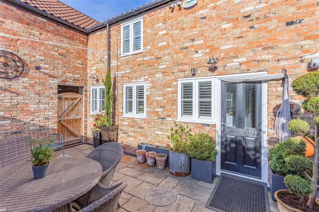 Wisbech Road, Thorney, PE6, photo 3