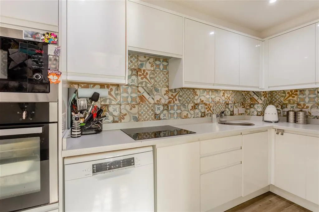 Wisbech Road, Thorney, PE6, photo 9