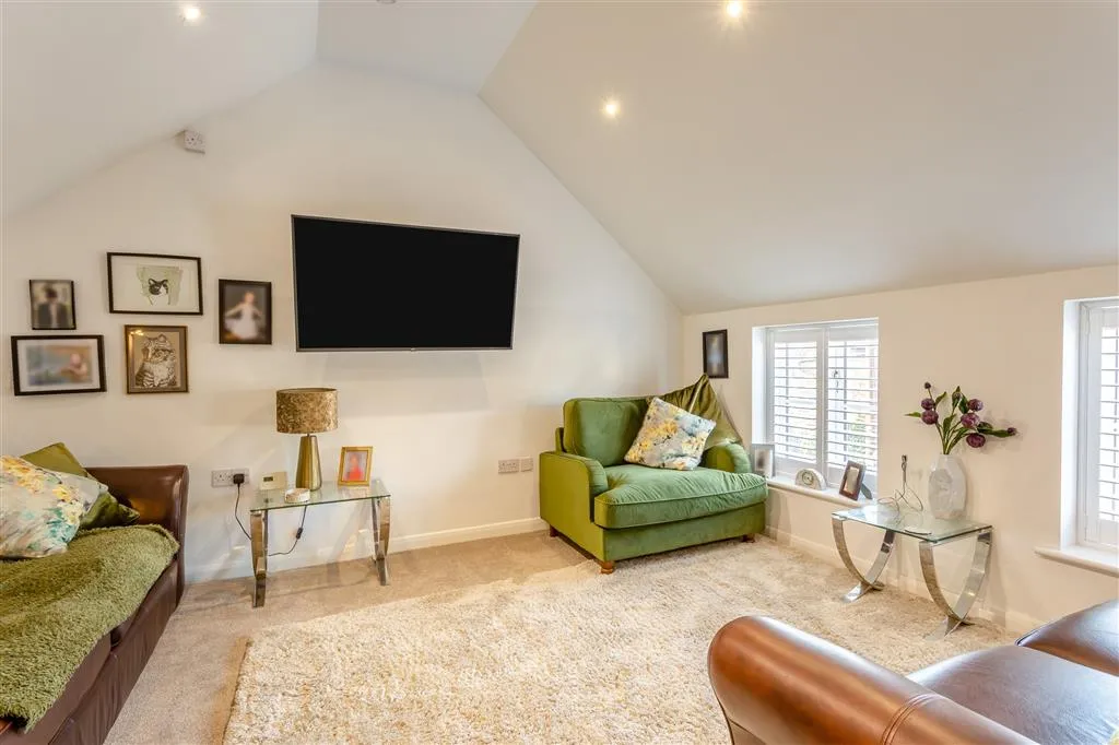 Wisbech Road, Thorney, PE6, photo 5