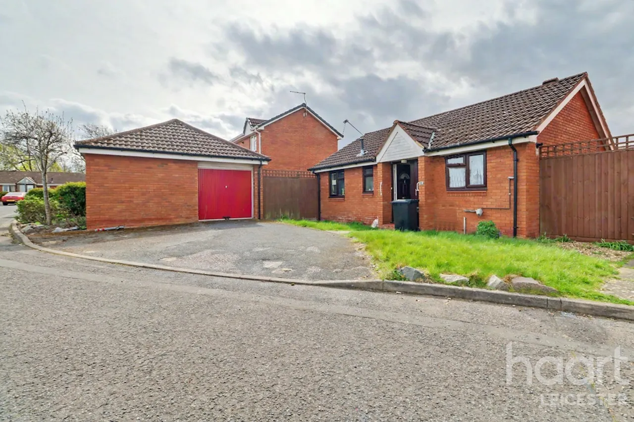 2 bed house for sale, Peregrine Rise, Leicester, LE4