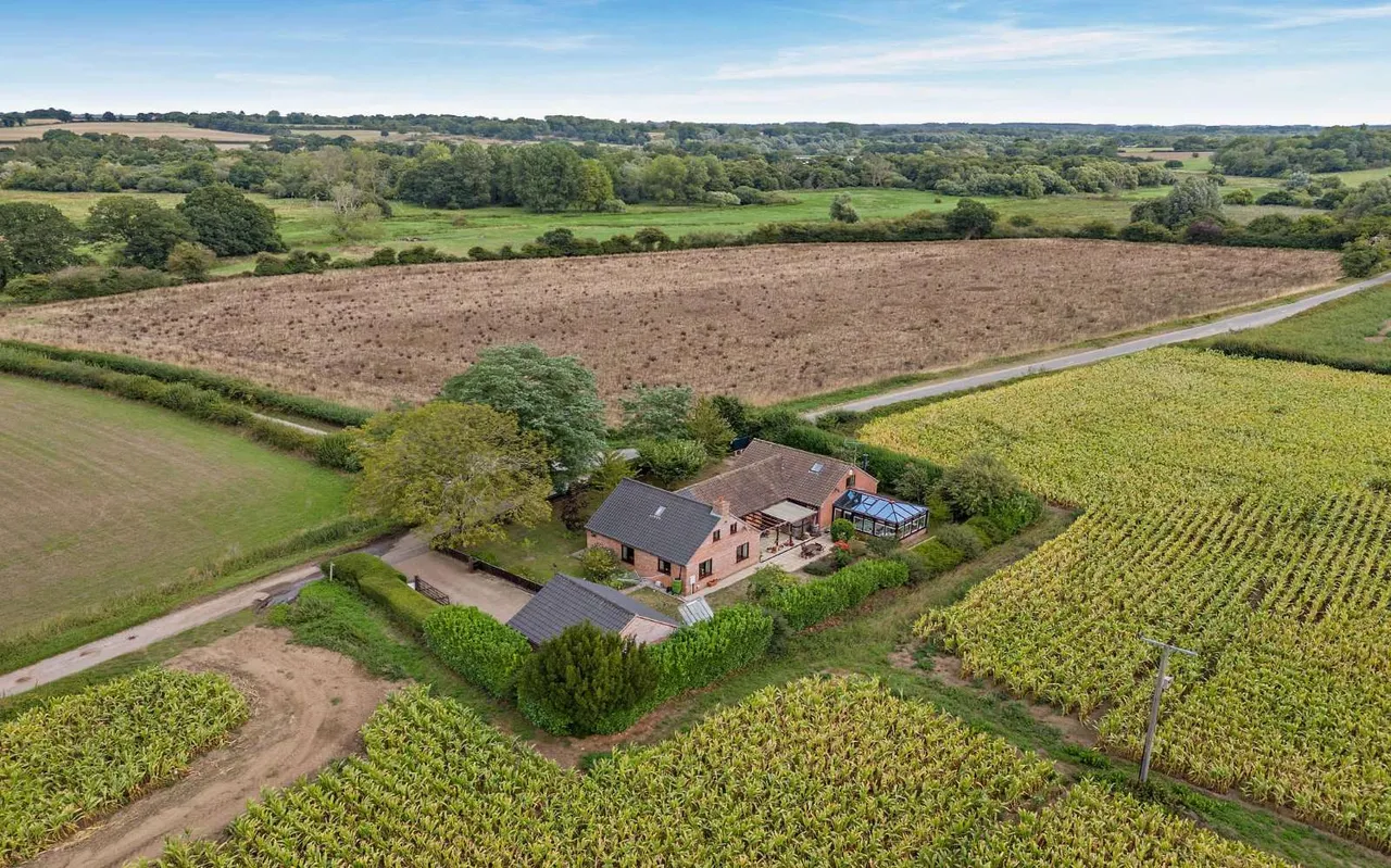 Easthaugh Road, Lyng, Norwich, Norfolk, NR9 5LL, photo 2