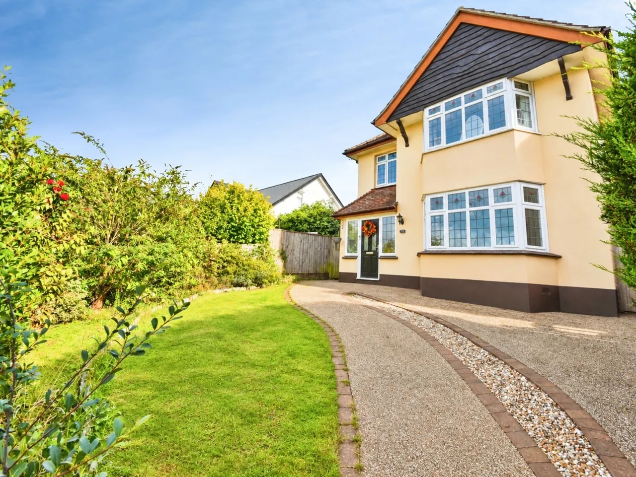 3 bed house for sale, Monkton Road, Honiton, EX14