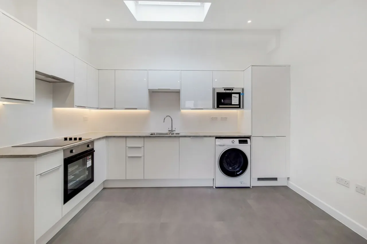 Gibbon Mews, Kingston Upon Thames, photo 3