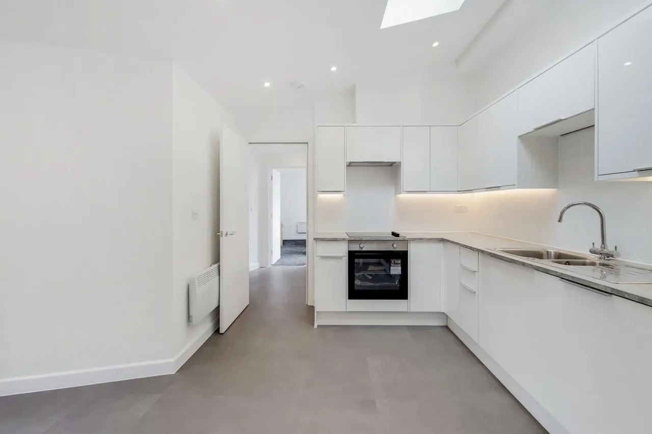 Gibbon Mews, Kingston Upon Thames, photo 2