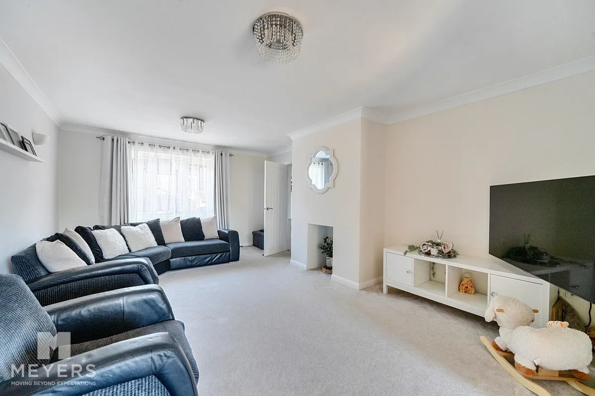 Blaney Way, Corfe Mullen, BH21, photo 3