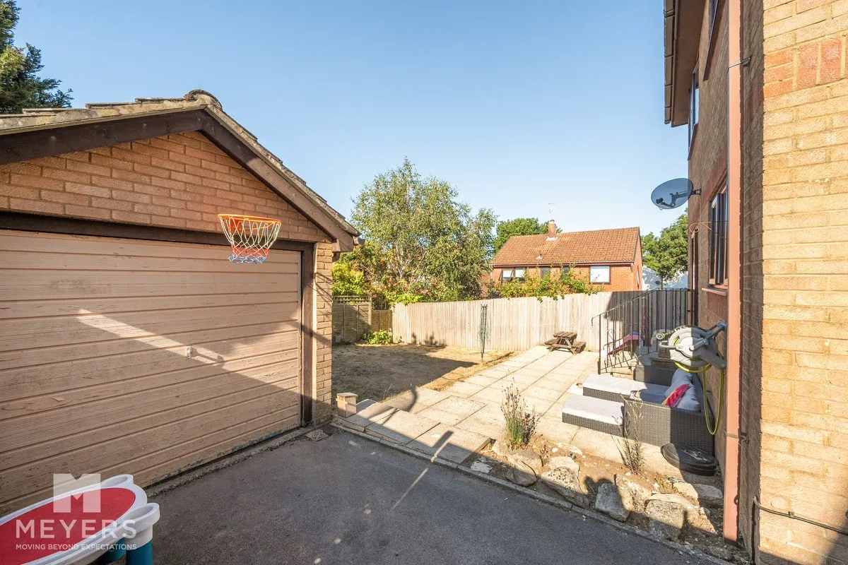 Blaney Way, Corfe Mullen, BH21, photo 11