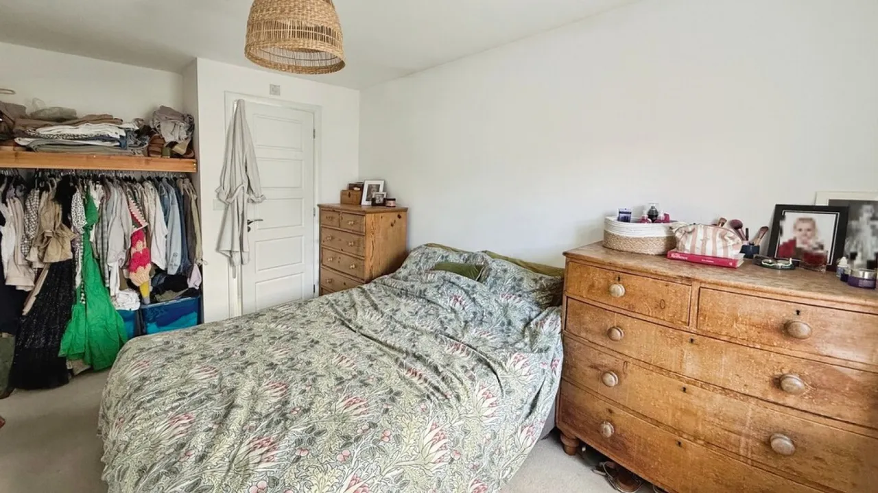 Gilhespy Way, Westbury, photo 11