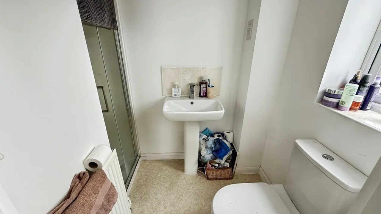 Gilhespy Way, Westbury, photo 12