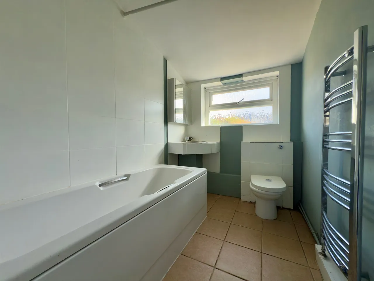 St. Andrews Road, Gosport, photo 6
