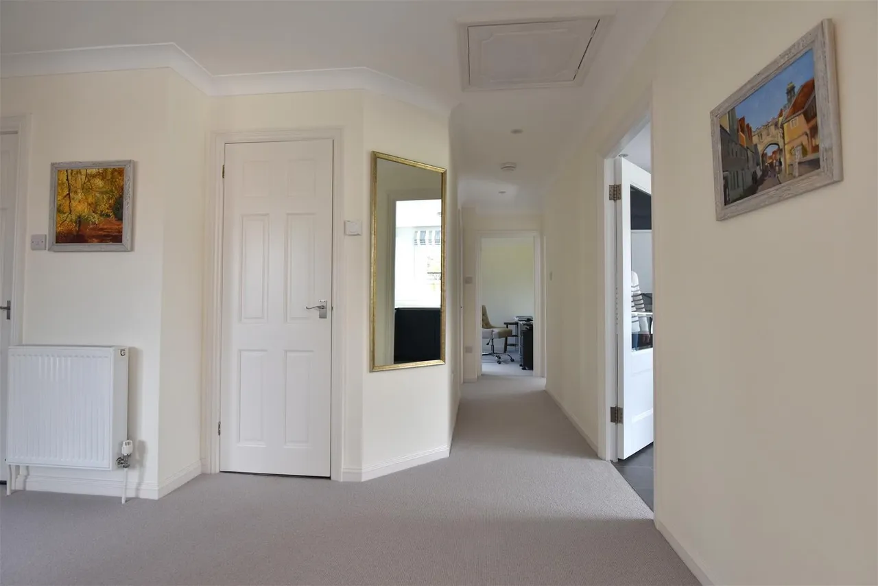 Swallowfields, Gillingham, Dorset SP8 4US, photo 7