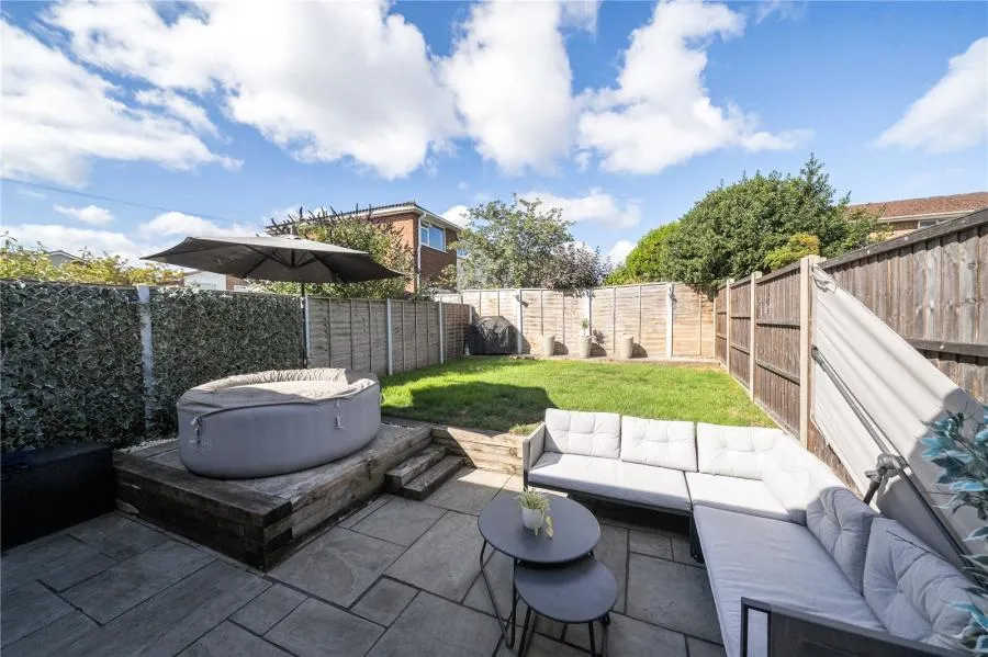 Ullswater Close, Lightwater, GU18, photo 4