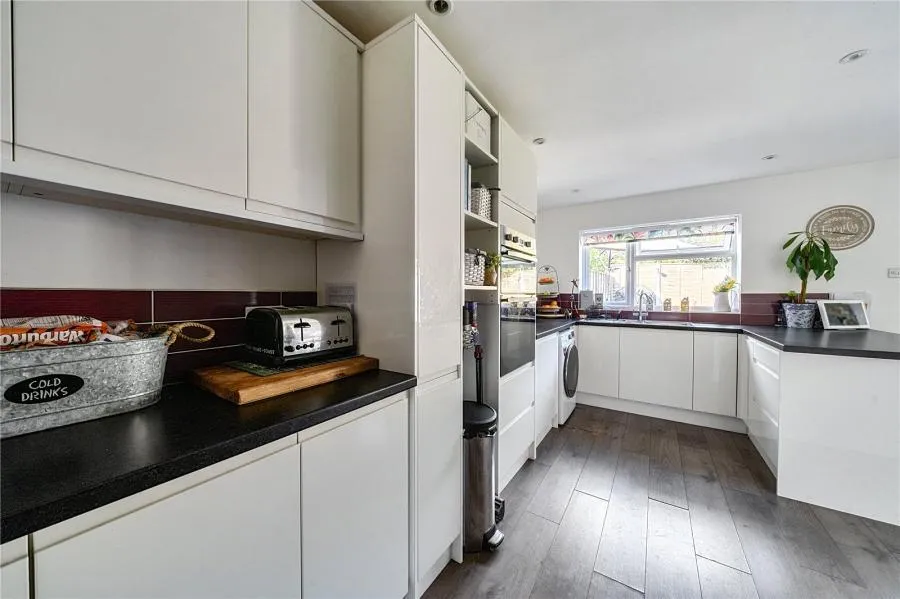 Ullswater Close, Lightwater, GU18, photo 10