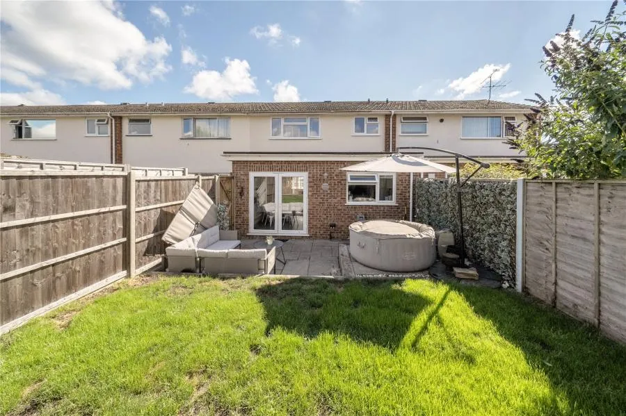 Ullswater Close, Lightwater, GU18, photo 19