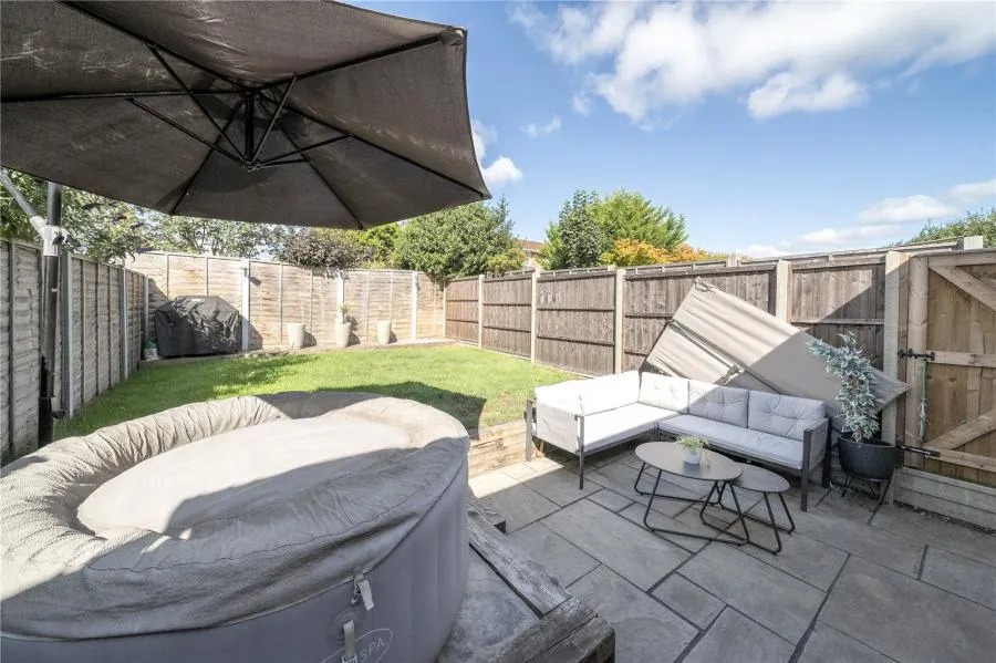 Ullswater Close, Lightwater, GU18, photo 20