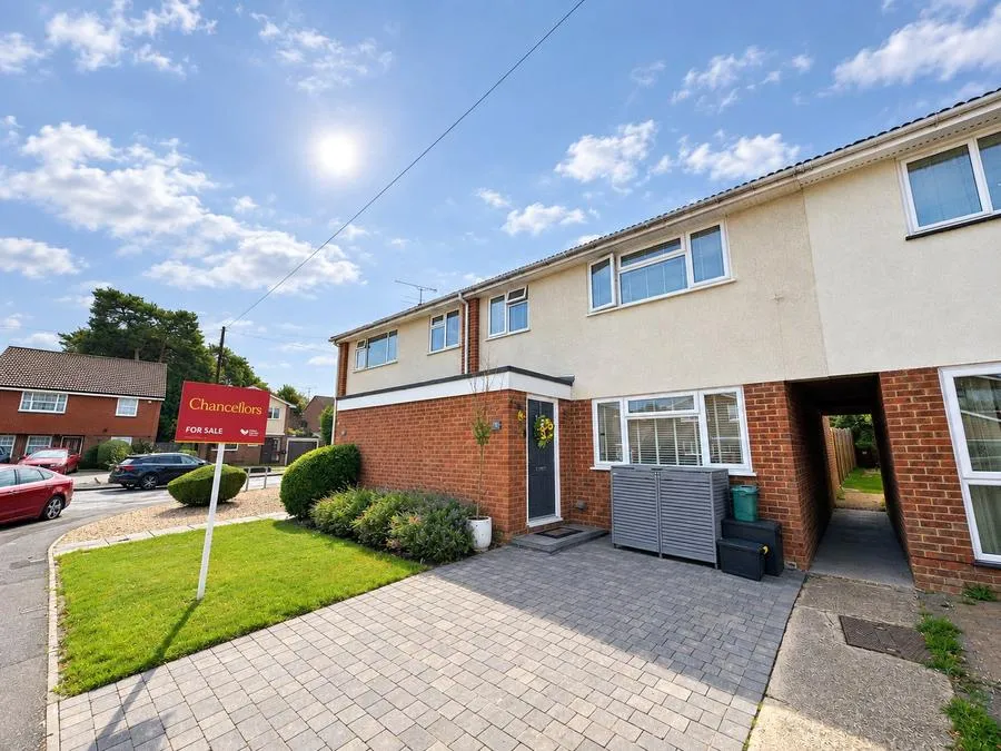 3 bed house for sale, Ullswater Close, Lightwater, GU18