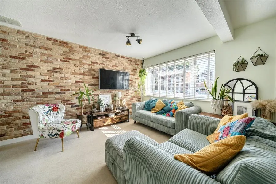 Ullswater Close, Lightwater, GU18, photo 7