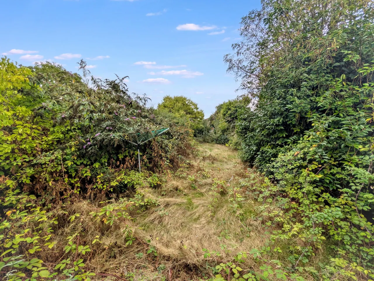 Lucy Lane North, Stanway, CO3, photo 2
