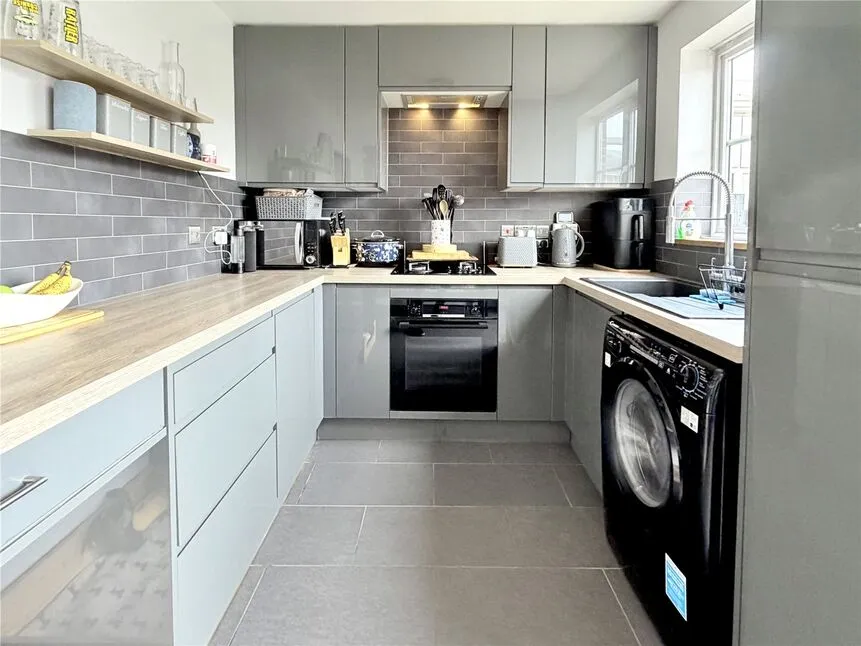 Manor Fields, Great Houghton, Barnsley, S72, photo 5
