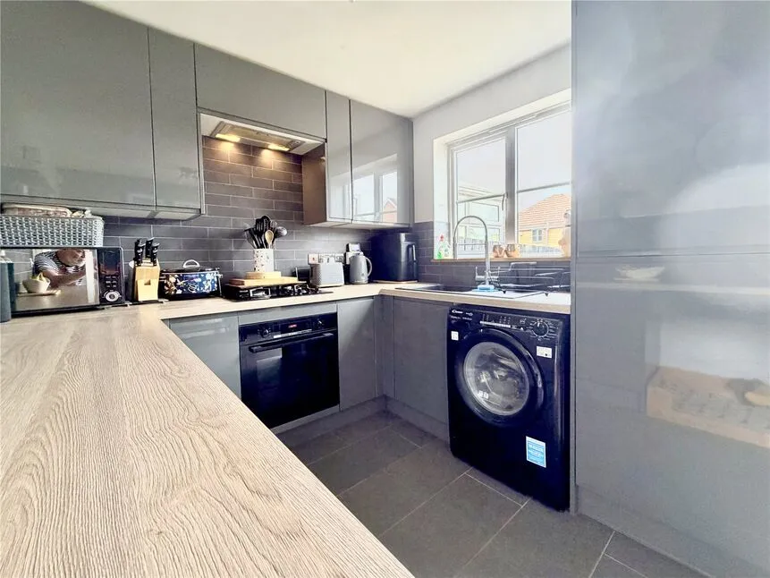 Manor Fields, Great Houghton, Barnsley, S72, photo 6