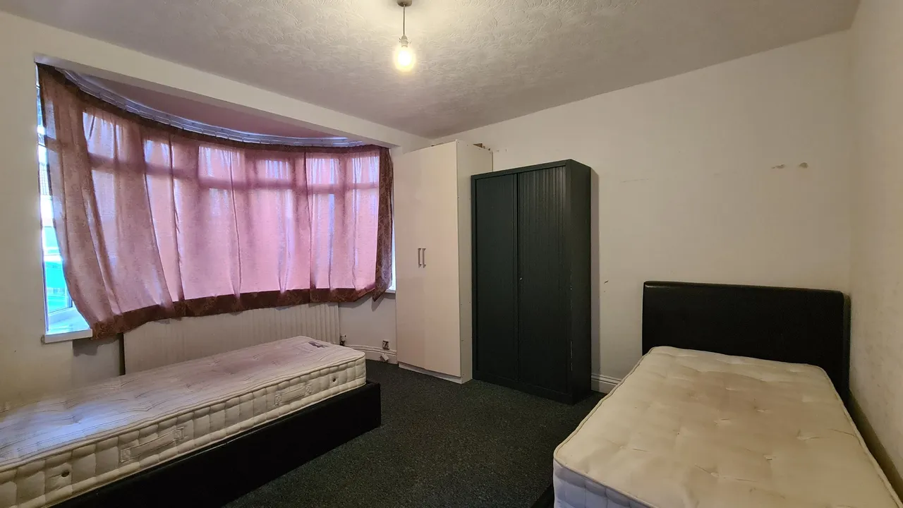 Delamere Road, Hayes, photo 6