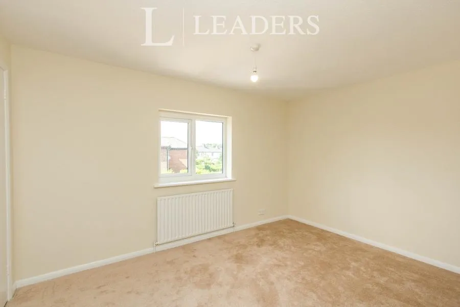 Townsend Lane, Woking, GU22, photo 6