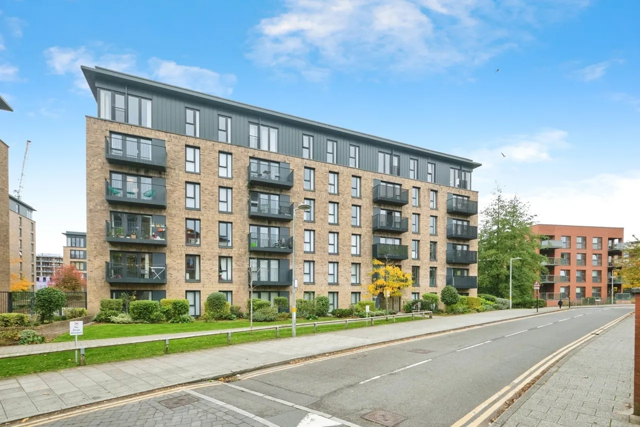 2 bed flat for sale, Bell Barn Road, Birmingham, B15
