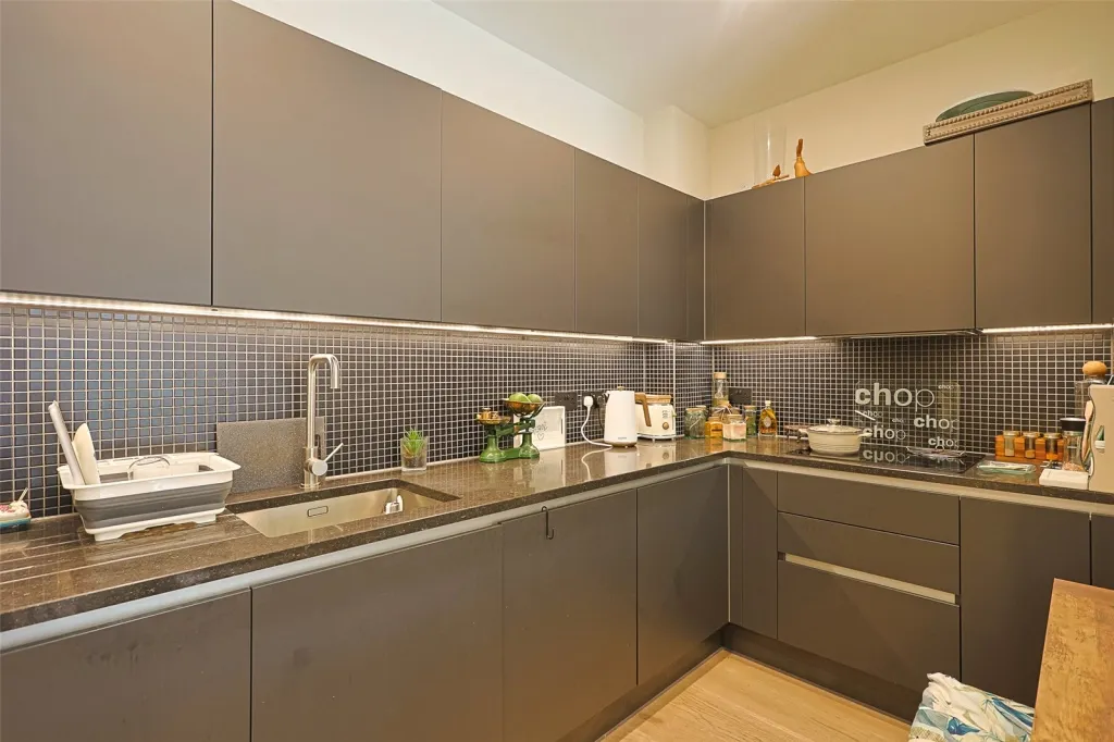 Middle Road, Ealing, W7, photo 6