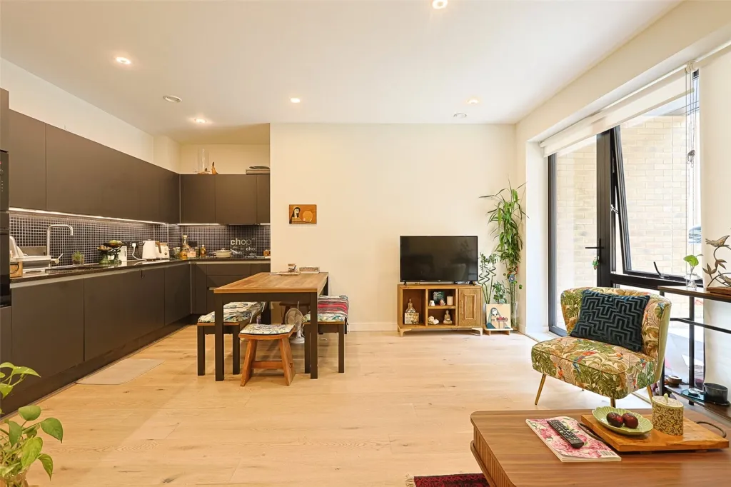 Middle Road, Ealing, W7, photo 9