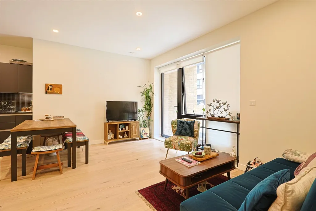 Middle Road, Ealing, W7, photo 10